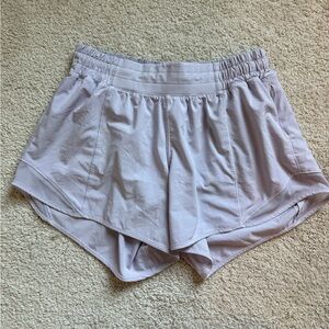 Lululemon Hotty Hot Short II *Long 4" Light Lavender size 6 Tall